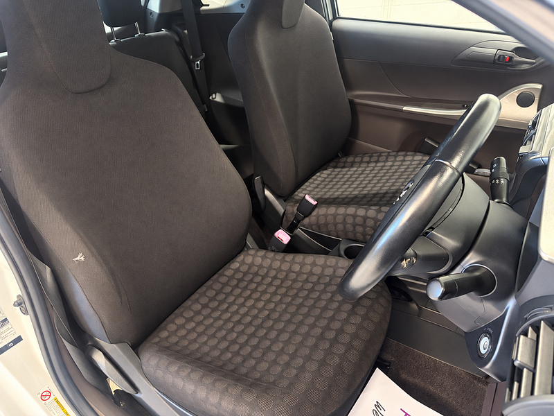 Toyota IQ 1.0 VVT-i Hatchback 3dr Petrol Manual Euro 4 (68 bhp)