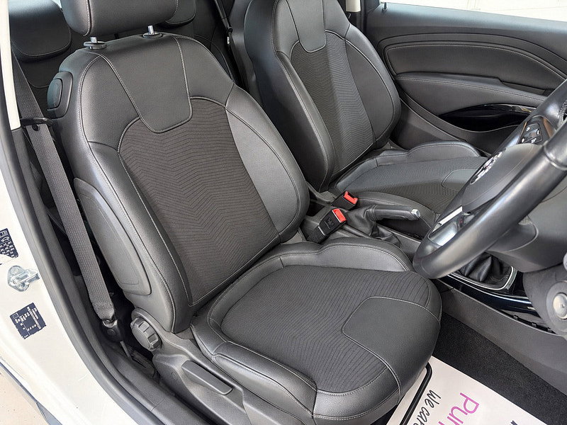 Vauxhall ADAM 1.2i ROCKS AIR Hatchback 3dr Petrol Manual Euro 6 (70 ps)