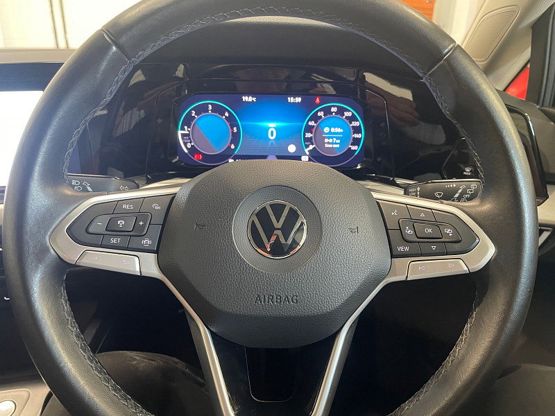 Volkswagen Golf 2.0L Life TDI Hatchback 5dr Diesel Manual Euro 6 (113 bhp)