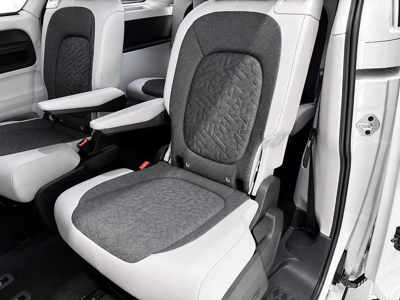 Volkswagen ID. Buzz Pro 86kWh Style MPV 5dr Electric Auto (LWB, 6Seat) (286 ps)