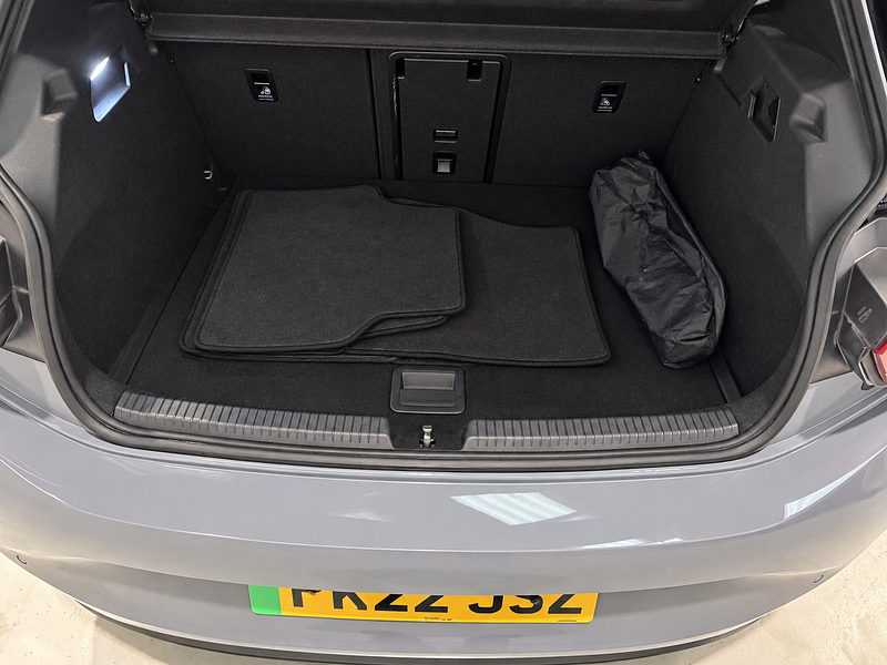Volkswagen ID.3 Pro Performance 58kWh Family Hatchback 5dr Electric Auto (204 ps)