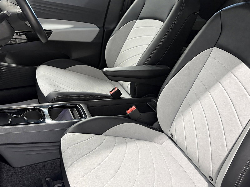 Volkswagen ID.3 Pro Performance 58kWh Family Hatchback 5dr Electric Auto (204 ps)