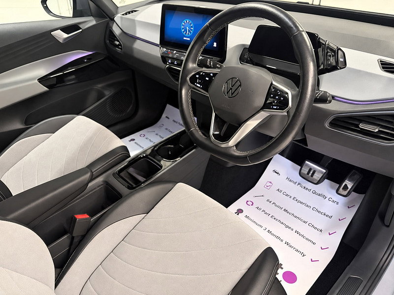 Volkswagen ID.3 Pro Performance 58kWh Family Hatchback 5dr Electric Auto (204 ps)