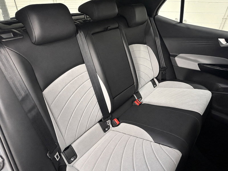 Volkswagen ID.3 Pro Performance 58kWh Family Hatchback 5dr Electric Auto (204 ps)
