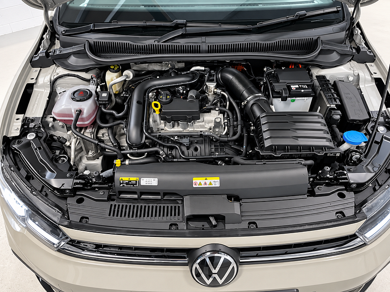 Volkswagen Polo 1.0L R-Line TSI Semi-Auto Hatchback 5dr Petrol Euro 6 (94 bhp)