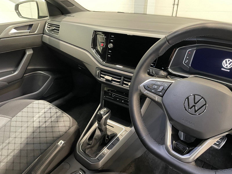 Volkswagen Polo 1.0L R-Line TSI Semi-Auto Hatchback 5dr Petrol Euro 6 (94 bhp)