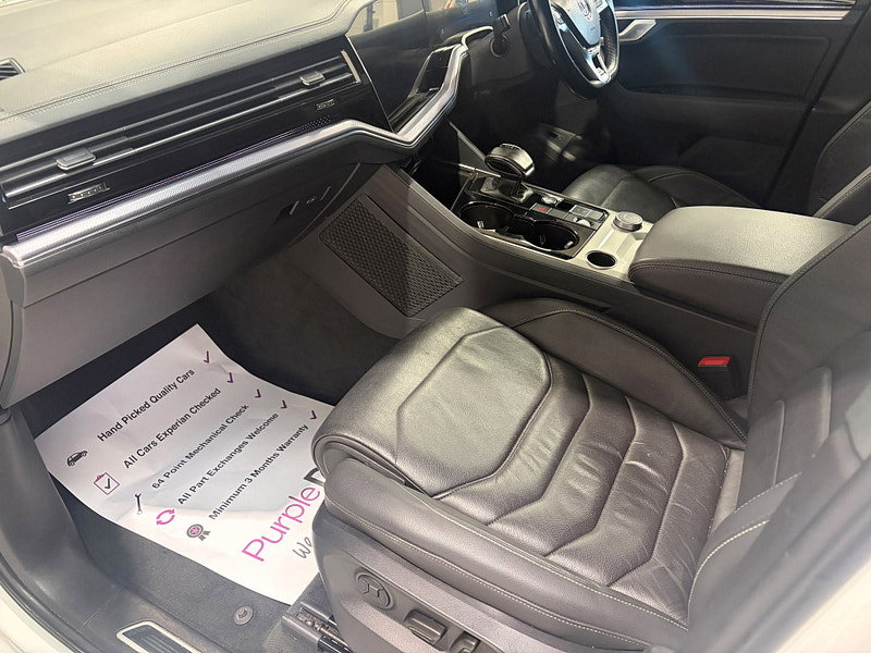 Volkswagen Touareg 3.0 TDI V6 R-Line Tech SUV 5dr Diesel Tiptronic 4Motion Euro 6 (s/s) (286 ps)