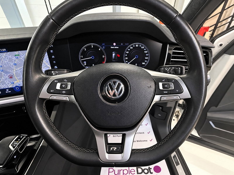 Volkswagen Touareg 3.0 TDI V6 R-Line Tech SUV 5dr Diesel Tiptronic 4Motion Euro 6 (s/s) (286 ps)