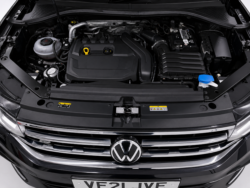 Volkswagen Tiguan 1.5L R-Line TSi Semi-Auto SUV 5dr Petrol Semi Automatic Euro 6 (148 bhp)