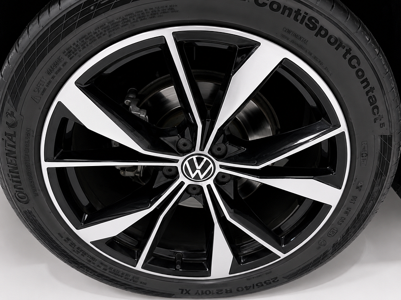 Volkswagen Tiguan 1.5L R-Line TSi Semi-Auto SUV 5dr Petrol Semi Automatic Euro 6 (148 bhp)