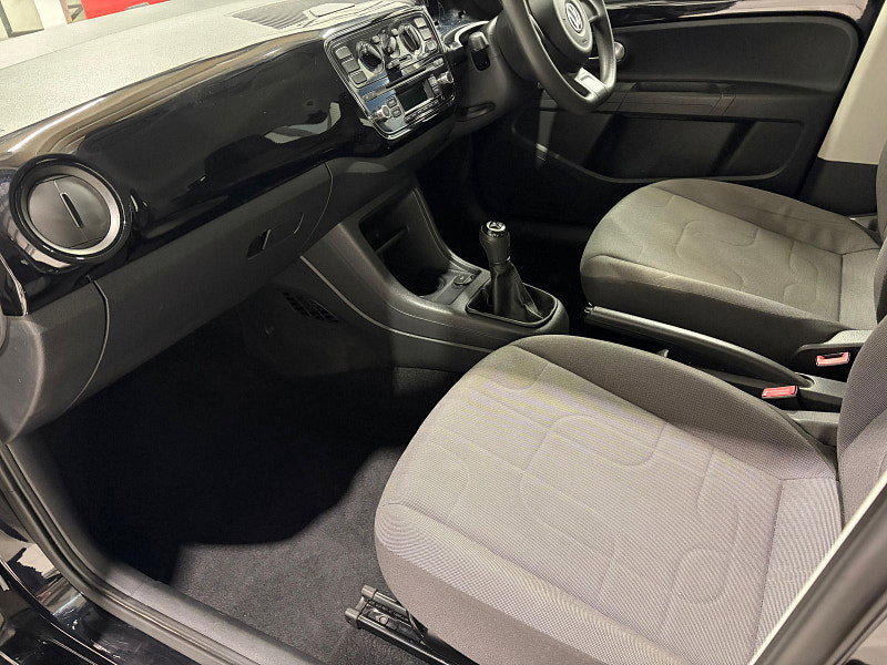 Volkswagen up! 1.0 Move up! Hatchback 5dr Petrol Manual Euro 5 (60 ps)