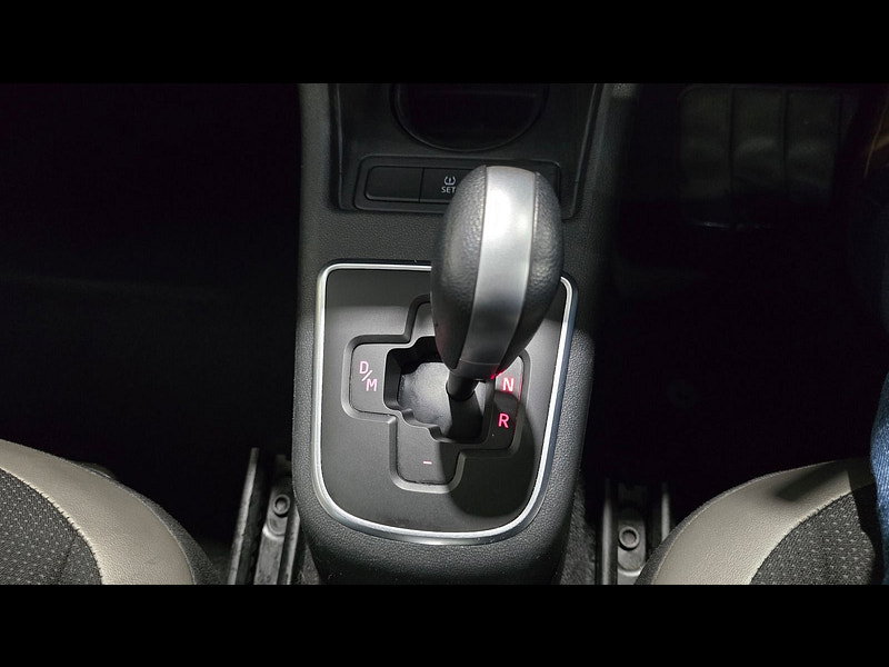Volkswagen up! 1.0L HIGH UP BLUEMOTION TECHNOLOGY Hatchback 5dr Petrol Automatic Euro 6 (74 bhp)