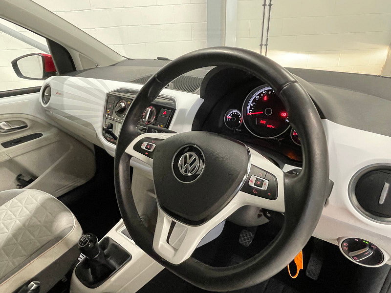 Volkswagen up! 1.0L UP BY BEATS Hatchback 5dr Petrol Manual Euro 6 (59 bhp)