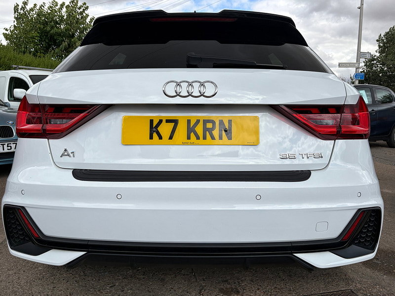 Audi A1 1.5 TFSI 35 Black Edition Sportback 5dr Petrol S Tronic Euro 6 (s/s) (150 ps)