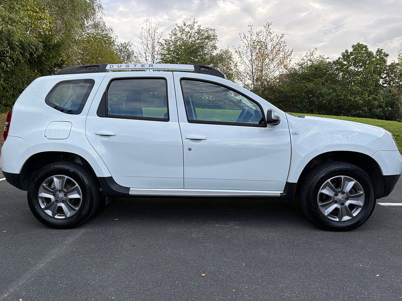 Dacia Duster 1.2 TCe Nav+ SUV 5dr Petrol Manual 4WD Euro 6 (s/s) (125 ps)