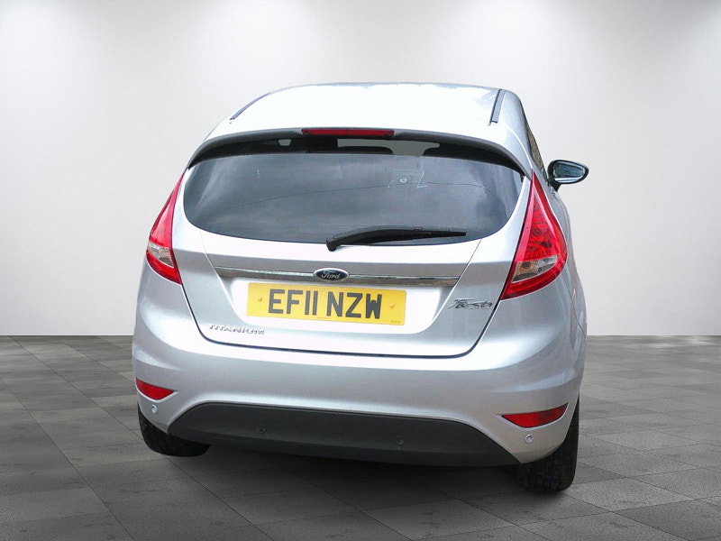 Ford Fiesta 1.6L Titanium Hatchback 3dr Petrol Manual Euro 5 (118 bhp)