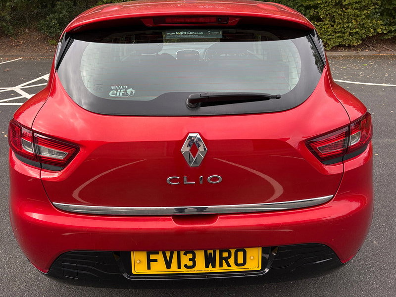 Renault Clio 1.2 16V Dynamique MediaNav Hatchback 5dr Petrol Manual Euro 5 (75 ps)