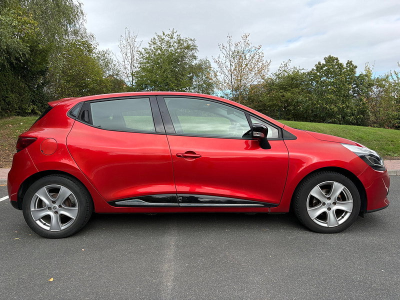 Renault Clio 1.2 16V Dynamique MediaNav Hatchback 5dr Petrol Manual Euro 5 (75 ps)