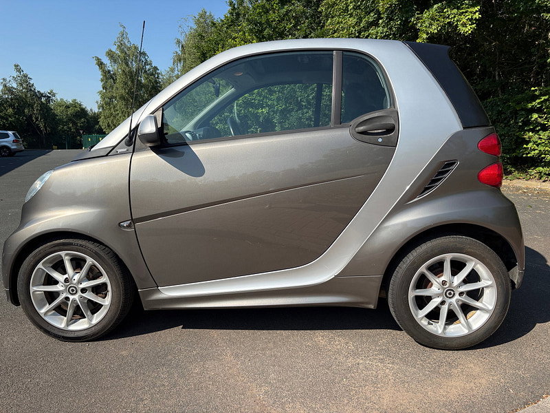 Smart ForTwo 1.0 MHD Passion Coupe 2dr Petrol SoftTouch Euro 5 (s/s) (71 bhp)
