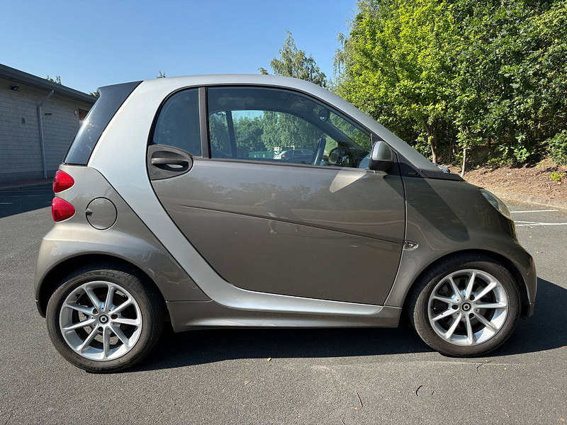 Smart ForTwo 1.0 MHD Passion Coupe 2dr Petrol SoftTouch Euro 5 (s/s) (71 bhp)