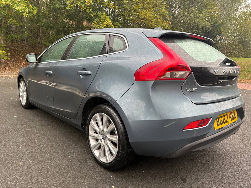 Volvo V40 1.6 D2 SE Lux Hatchback 5dr Diesel Manual Euro 5 (s/s) (115 ps)