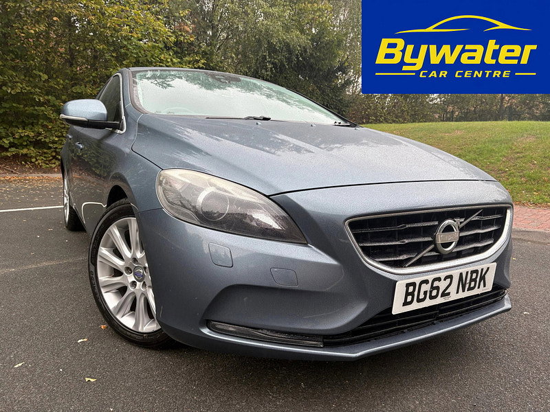 Volvo V40 1.6 D2 SE Lux Hatchback 5dr Diesel Manual Euro 5 (s/s) (115 ps)