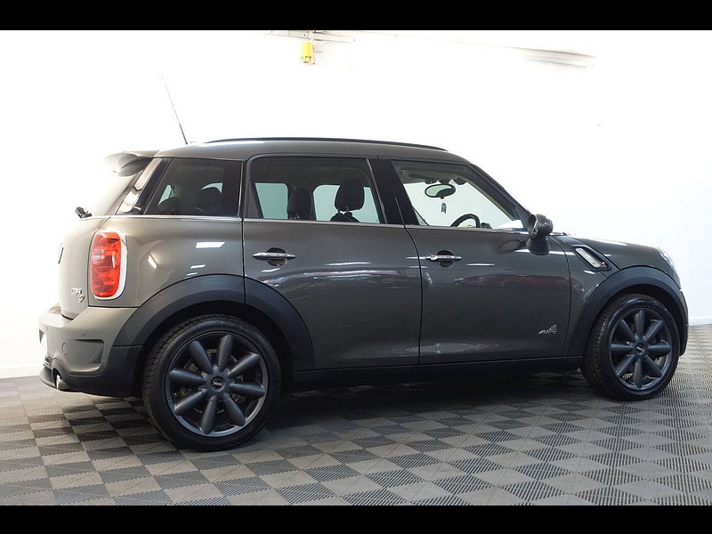 MINI Countryman 2.0 Cooper SD SUV 5dr Diesel Auto ALL4 Euro 5 (143 ps)