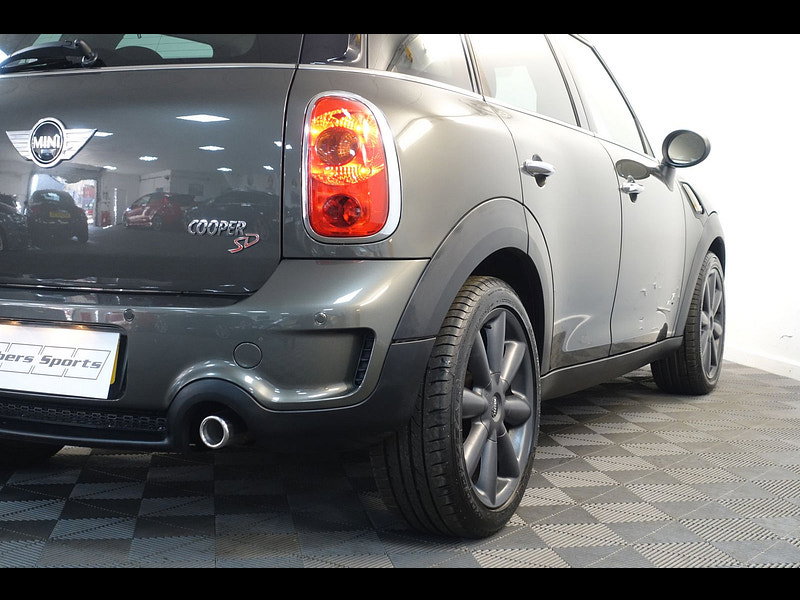 MINI Countryman 2.0 Cooper SD SUV 5dr Diesel Auto ALL4 Euro 5 (143 ps)