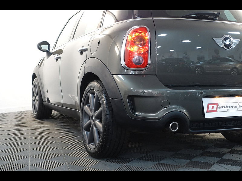 MINI Countryman 2.0 Cooper SD SUV 5dr Diesel Auto ALL4 Euro 5 (143 ps)