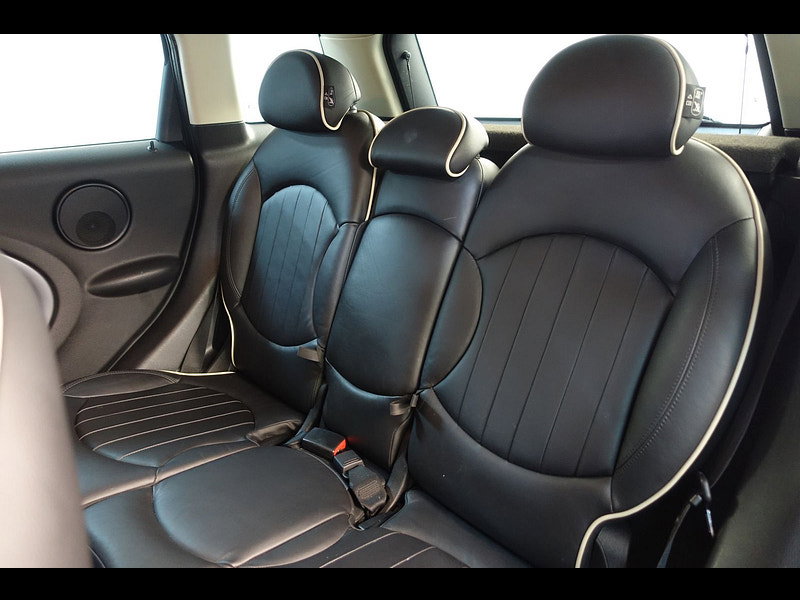 MINI Countryman 2.0 Cooper SD SUV 5dr Diesel Auto ALL4 Euro 5 (143 ps)