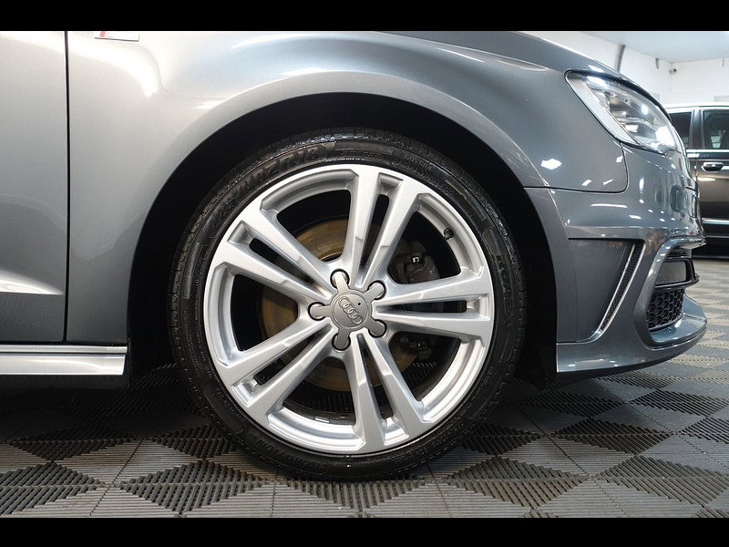 Audi A3 1.8 TFSI S line Hatchback 3dr Petrol S Tronic Euro 5 (s/s) (180 ps)