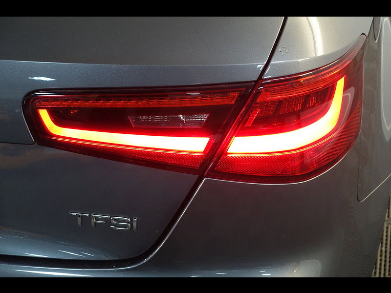 Audi A3 1.8 TFSI S line Hatchback 3dr Petrol S Tronic Euro 5 (s/s) (180 ps)