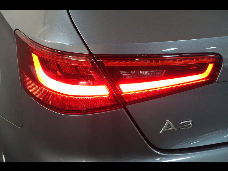 Audi A3 1.8 TFSI S line Hatchback 3dr Petrol S Tronic Euro 5 (s/s) (180 ps)