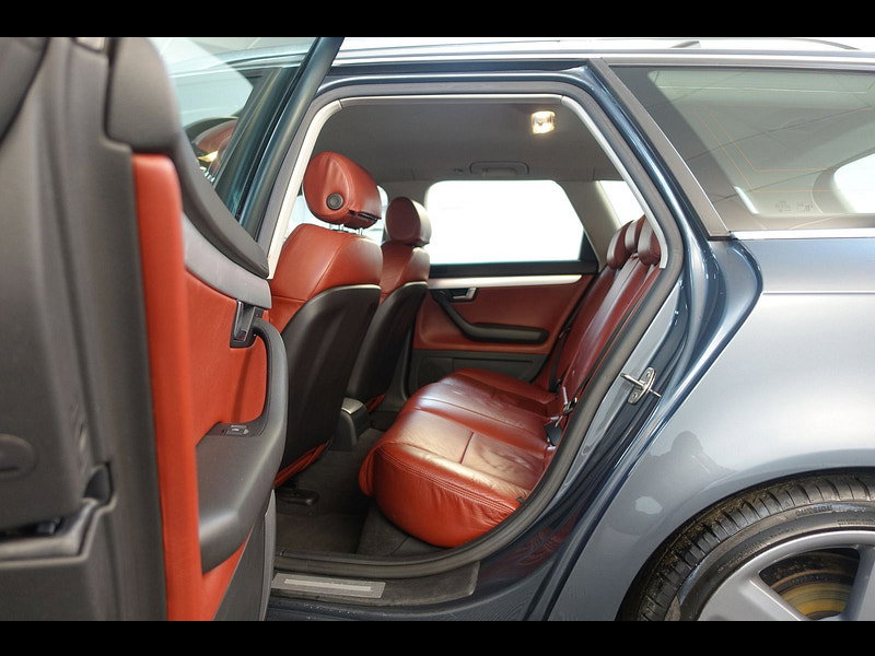 Audi A4 Avant 2.0 TDI S line Estate 5dr Diesel Manual (158 g/km, 138 bhp)