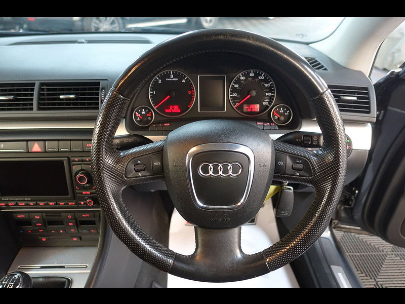 Audi A4 Avant 2.0 TDI S line Estate 5dr Diesel Manual (158 g/km, 138 bhp)