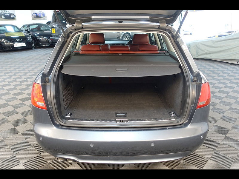 Audi A4 Avant 2.0 TDI S line Estate 5dr Diesel Manual (158 g/km, 138 bhp)