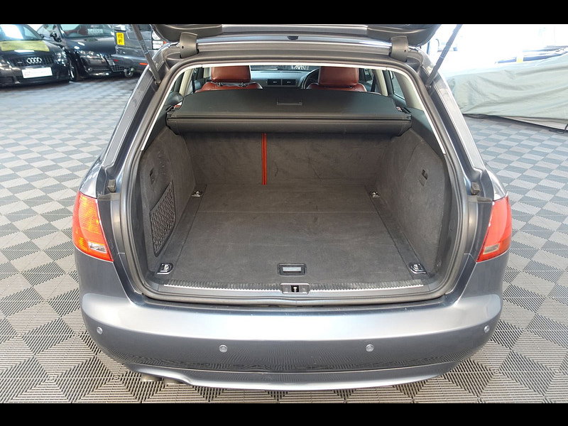 Audi A4 Avant 2.0 TDI S line Estate 5dr Diesel Manual (158 g/km, 138 bhp)