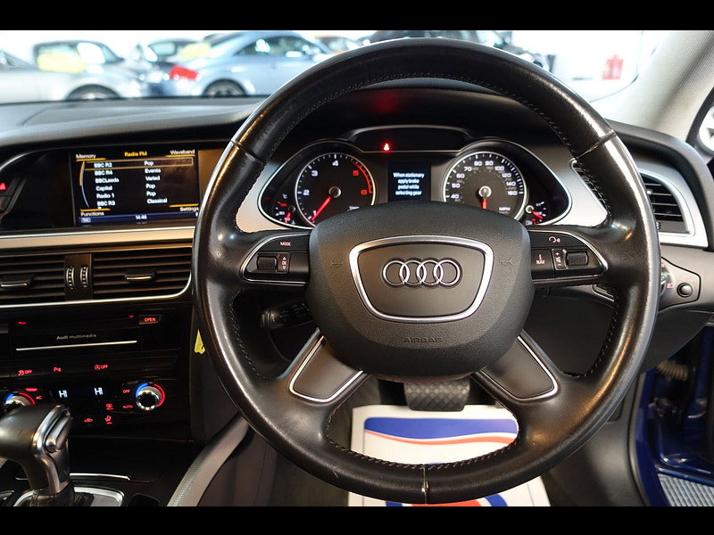 Audi A4 Avant 2.0 TDI SE Technik Estate 5dr Diesel S Tronic quattro Euro 5 (s/s) (177 ps)