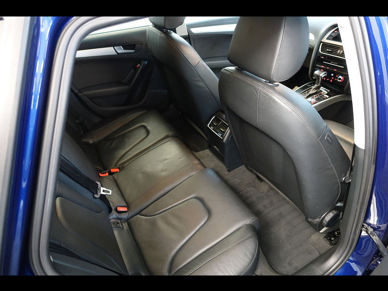 Audi A4 Avant 2.0 TDI SE Technik Estate 5dr Diesel S Tronic quattro Euro 5 (s/s) (177 ps)