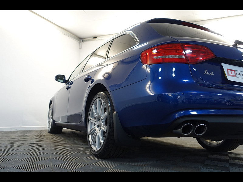Audi A4 Avant 2.0 TDI SE Technik Estate 5dr Diesel S Tronic quattro Euro 5 (s/s) (177 ps)