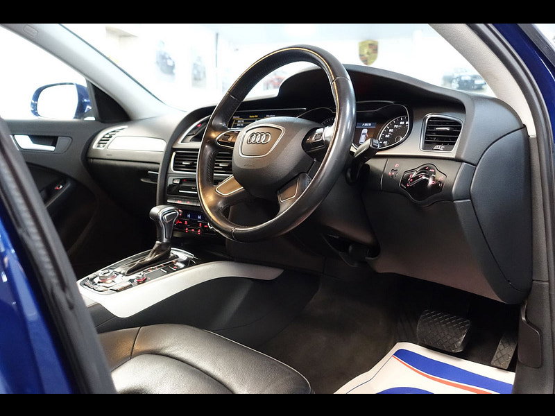 Audi A4 Avant 2.0 TDI SE Technik Estate 5dr Diesel S Tronic quattro Euro 5 (s/s) (177 ps)