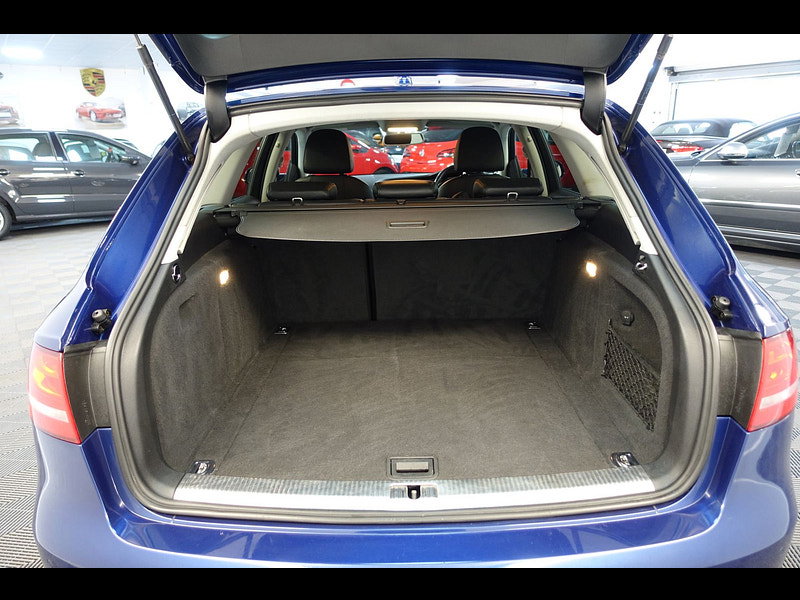 Audi A4 Avant 2.0 TDI ultra SE Technik Estate 5dr Diesel Manual Euro 6 (s/s) (163 ps)
