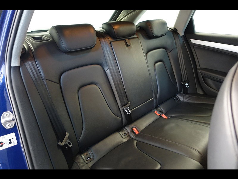 Audi A4 Avant 2.0 TDI ultra SE Technik Estate 5dr Diesel Manual Euro 6 (s/s) (163 ps)