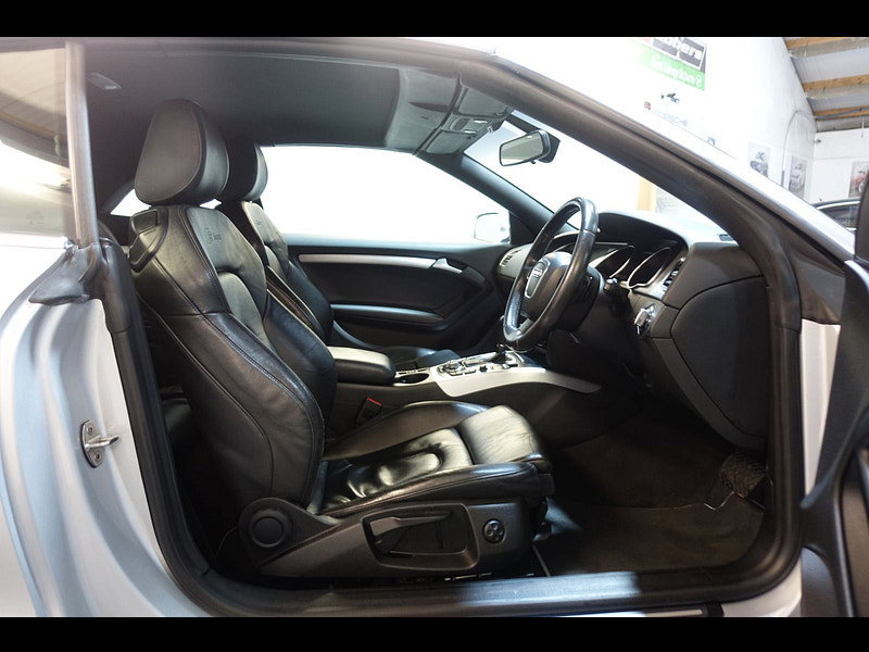 Audi A5 Cabriolet 3.0 TDI V6 S line Convertible 2dr Diesel S Tronic quattro Euro 5 (240 ps)