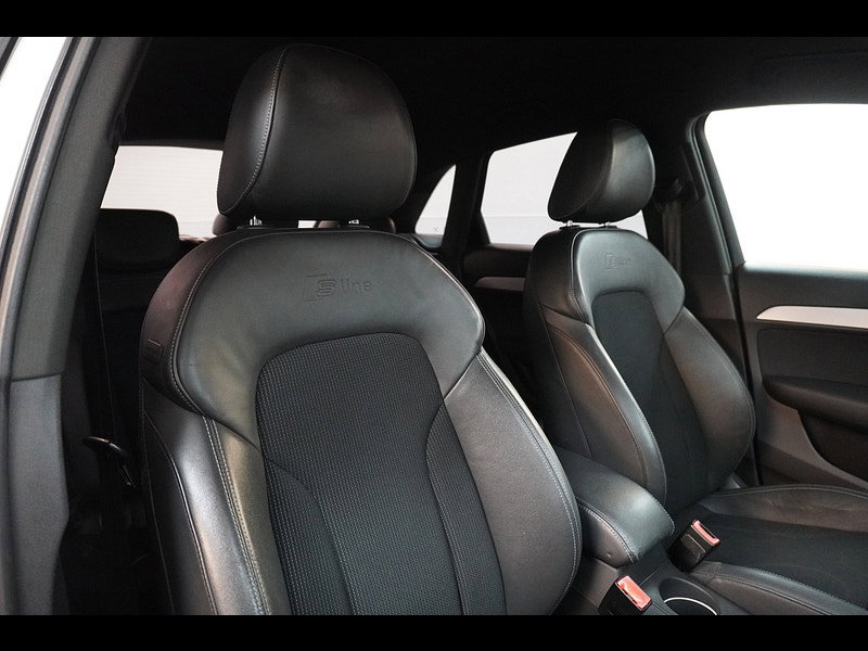 Audi Q3 s line auto petrol