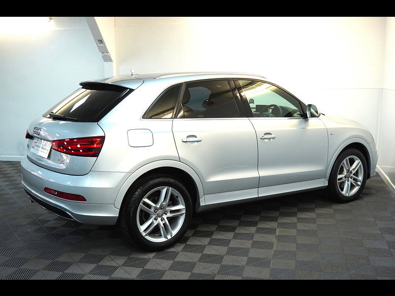 Audi Q3 s line auto petrol