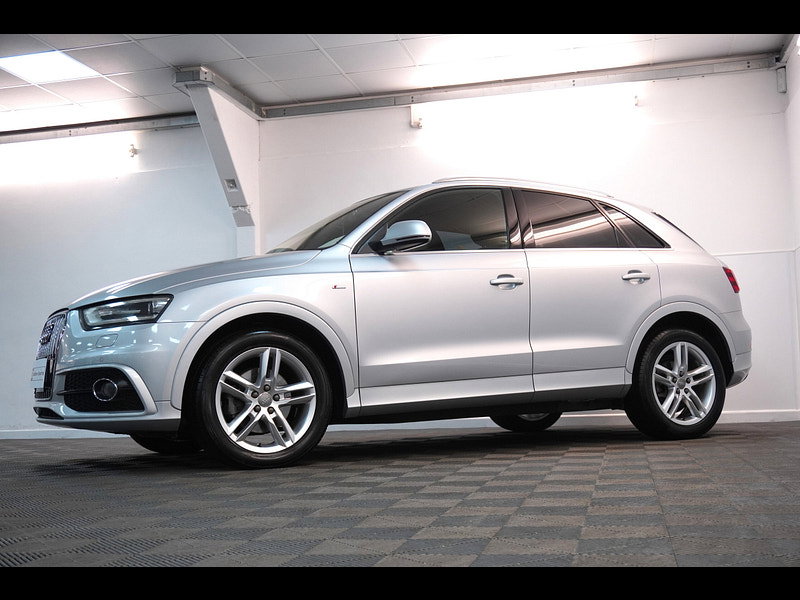 Audi Q3 s line auto petrol