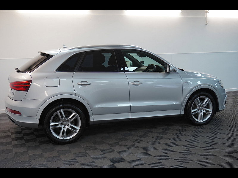 Audi Q3 s line auto petrol