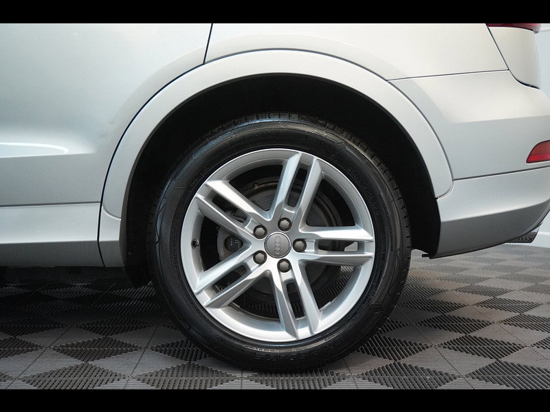 Audi Q3 s line auto petrol