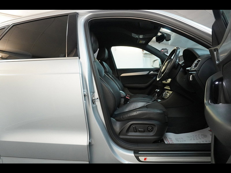 Audi Q3 s line auto petrol